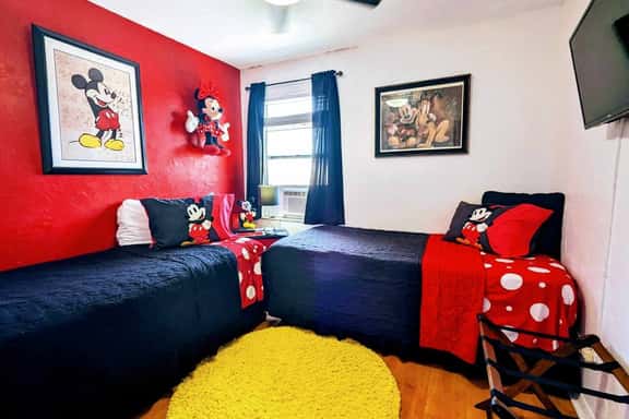 Mickey, twinbeds, 8 mi to WDW - Image 1