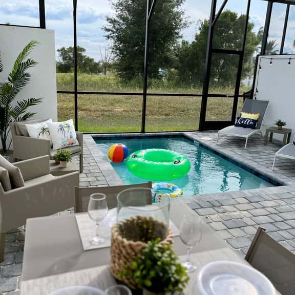 Lakefront 6BR w/ private pool & game room - Image 1